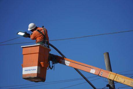 Prefeitura de Guaraí esclarece sobre ocorrência de lâmpadas queimadas em vias públicas